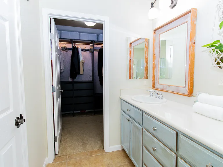 98 W Atento Ln — Photo 19