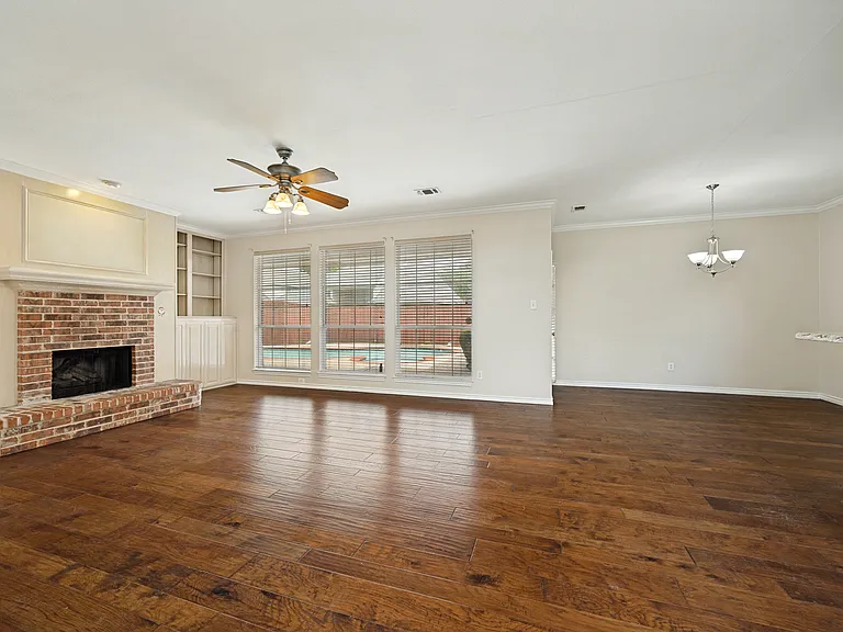 2129 Argyle Dr — Photo 9
