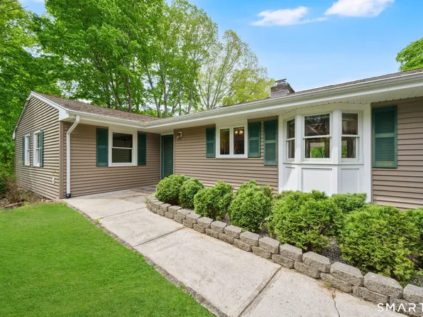 12 Unity Drive, Trumbull, CT 06611
