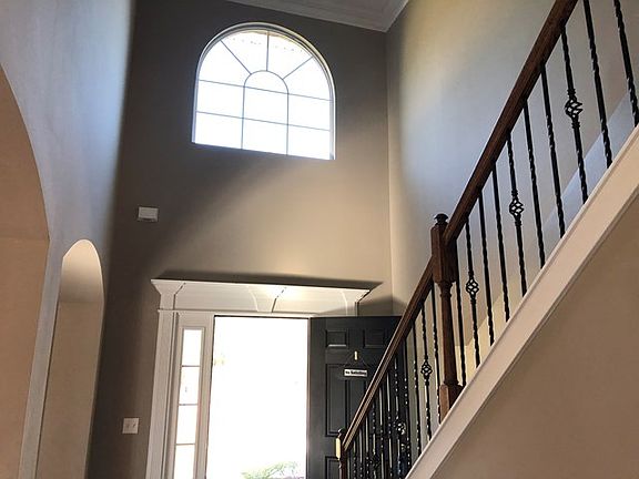 4th image of 698 Briarcrest Dr NE