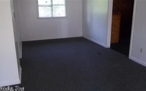 3rd image of 2405 Howard Dr