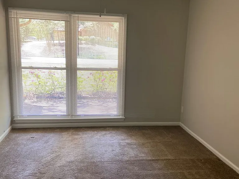 105 Kimberly Dr — Photo 11