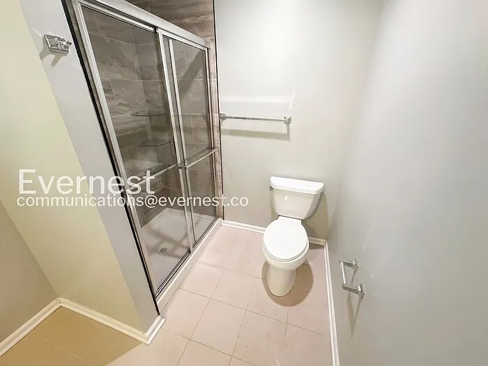 9805 N Wayne Ave — Photo 13