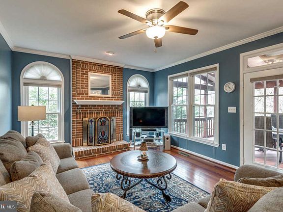 3rd image of 46486 Capelwood Ct