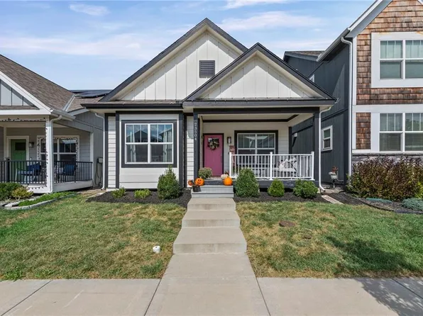 23504 E 11th Ter S, Independence, MO 64056