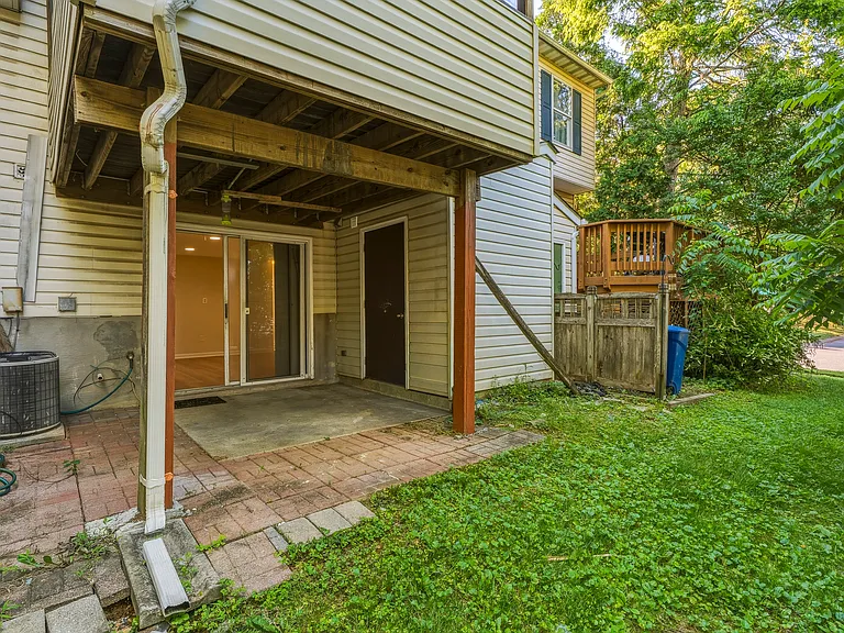 55 Oak Crest Ct — Photo 42
