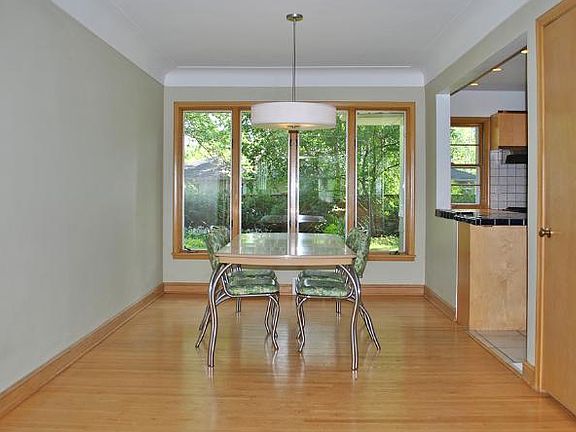 5th image of 2757 Dorman Ave