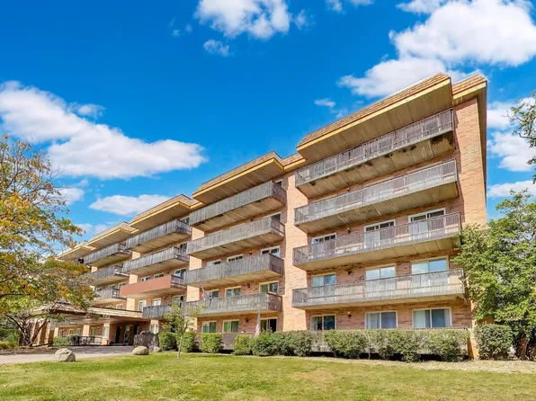 502 Redondo Dr APT 205, Downers Grove, IL 60516
