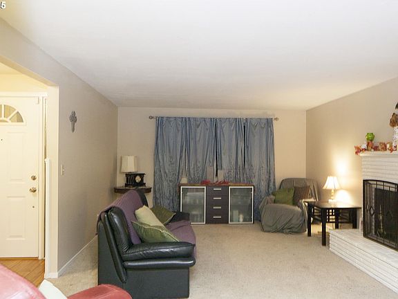 2nd image of 15664 SE Creswain Ave