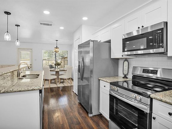 3rd image of 35 Marble Rock Pl