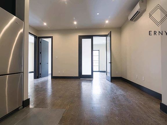 4th image of 797 Sterling Pl #4