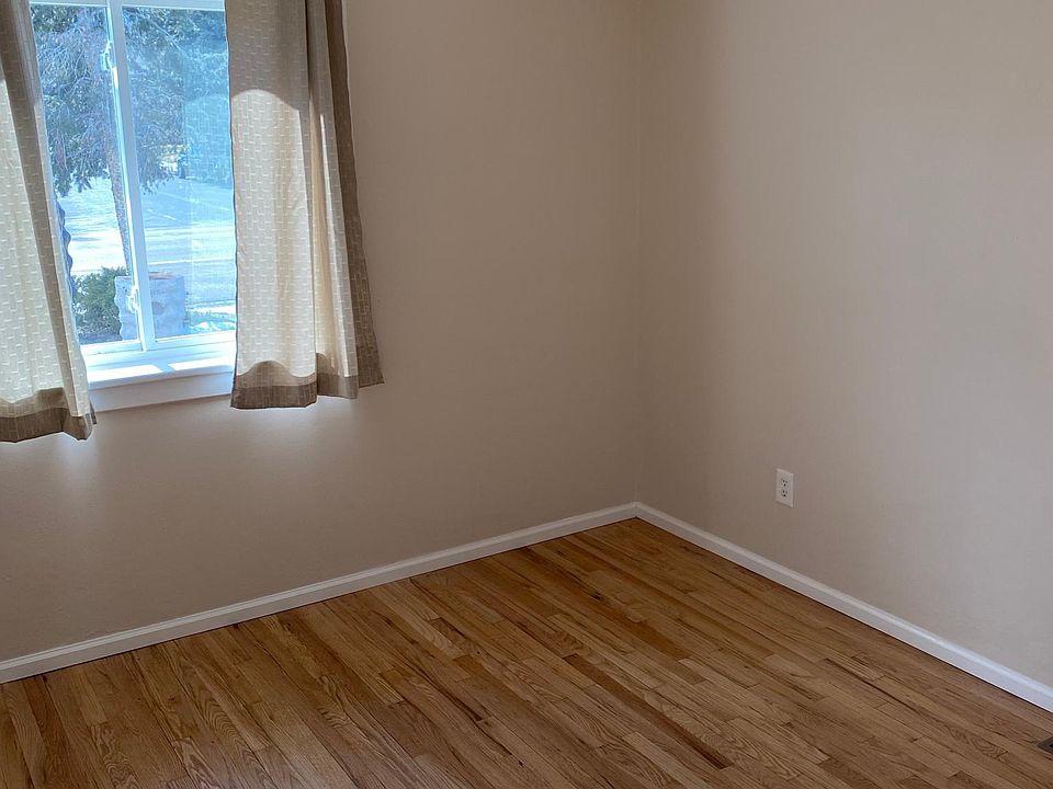 1st image of 4025 Moorhead Ave