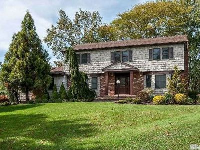 7 Danny Ct, Dix Hills, NY, 11746