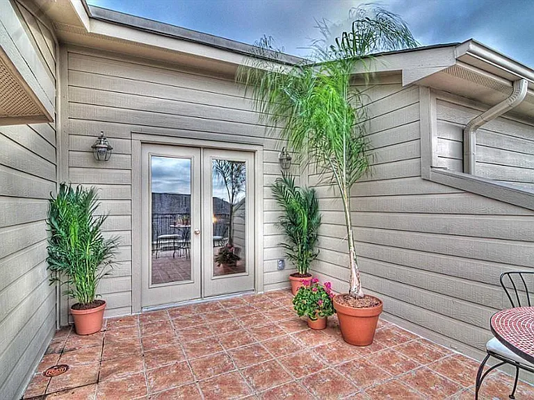 3505 Jackson St — Photo 30