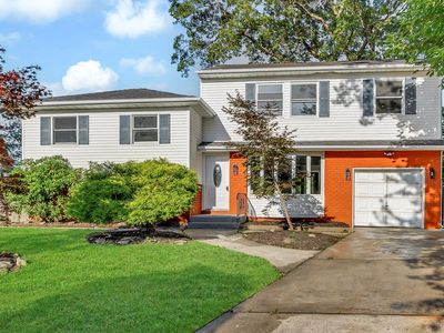 5 Wendorf Court, North Babylon, NY, 11703