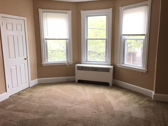 5th image of 515 N Lincoln St