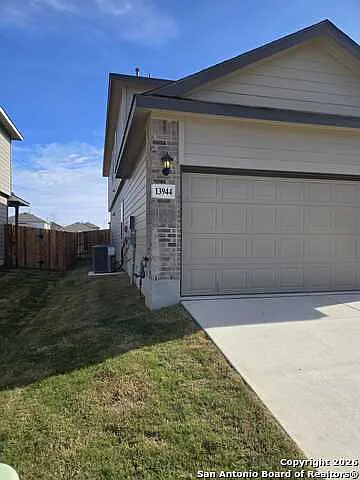 13944 San Saba Fls — Photo 4