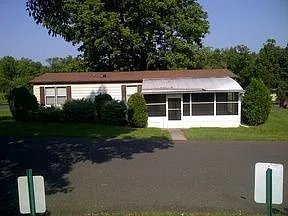 170 Hillside Ct photo 1