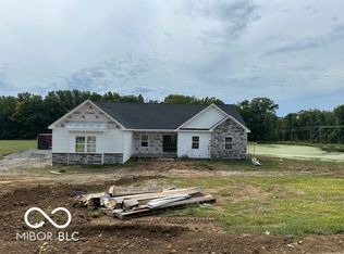 1618 S Layton Station Rd, Veedersburg, IN 47987
