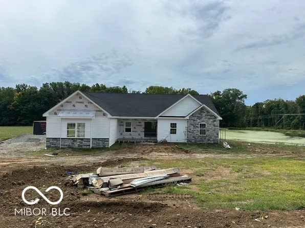 1618 S Layton Station Rd, Veedersburg, IN 47987