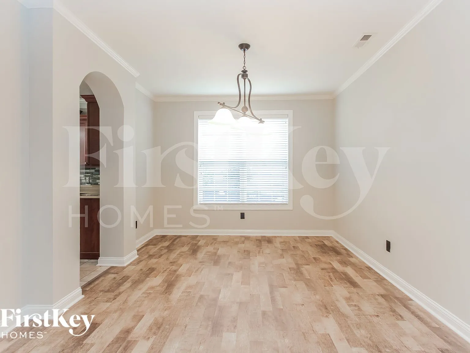 5 bed, 3.0 bath, 3335 sqft, $2,785 — Photo 4