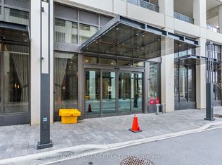 30 Elm Dr W #3802, Mississauga, ON L5A 0N6