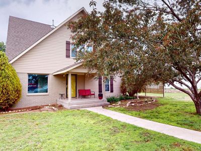 216 S Locust St, Shattuck, OK, 73858