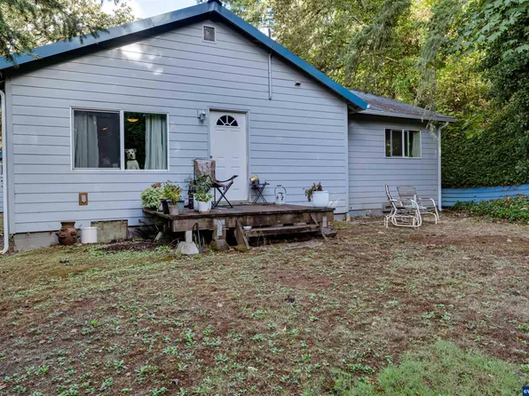 38519 Jasper Lowell Rd, Fall Creek, OR 97438