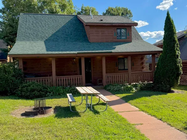 714 Skatepark Ct, Warrens, WI 54666