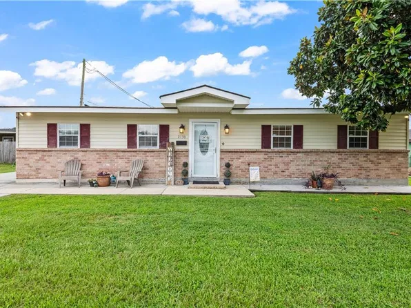 2130 N Butterfly Cir, Terrytown, LA 70056