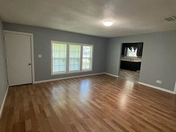 2nd image of 2417-2419 Travis St