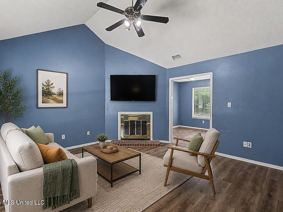2nd image of 5871 Shannon Dr
