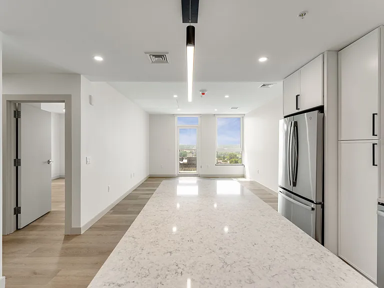 Bank Street Apartments — Photo 15