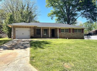 3993 Brookcrest Cir, Decatur, GA 30032