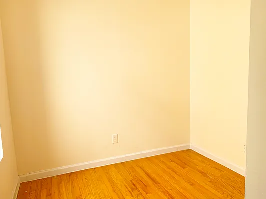 Rented by Waverly Realty Associates | media 7