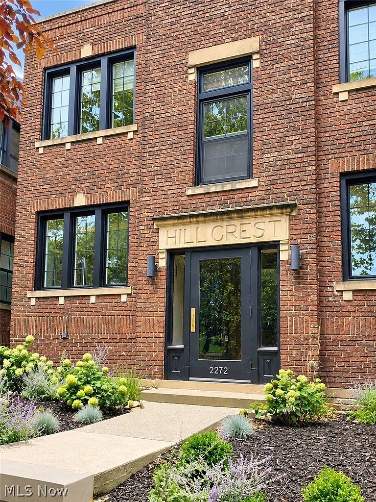 2 bed, 1.0 bath, $1,700 — Photo 1