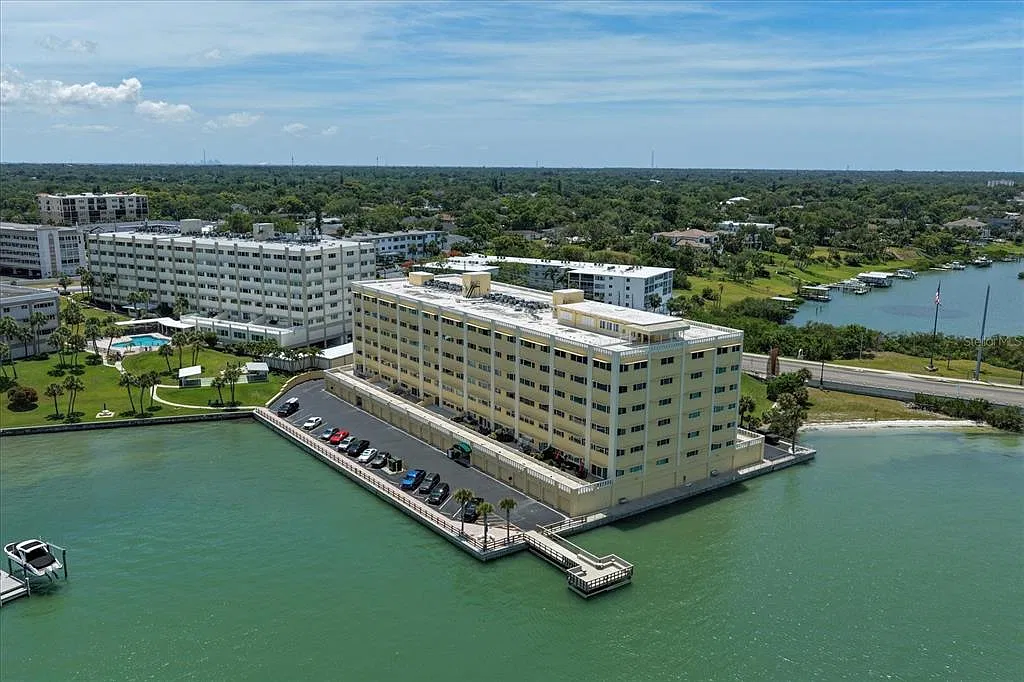 2 bed, 2.0 bath, 1440 sqft, $3,000 — Photo 4