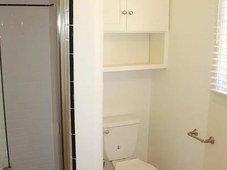 4047 Duquesne Ave #B — Photo 11