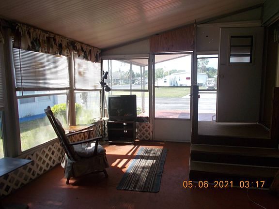 5th image of 1532 Spruce Dr