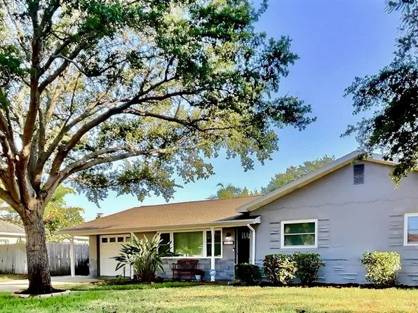 6477 17th Pl N, Saint Petersburg, FL 33710