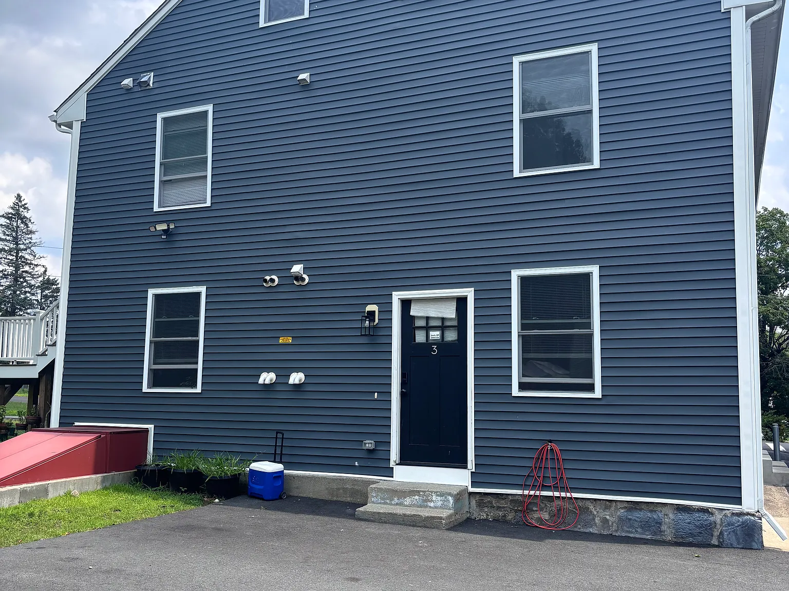 2 bed, 1050 sqft, $2,350 — Photo 2