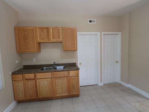 5th image of 6838 S Dorchester Ave #2F
