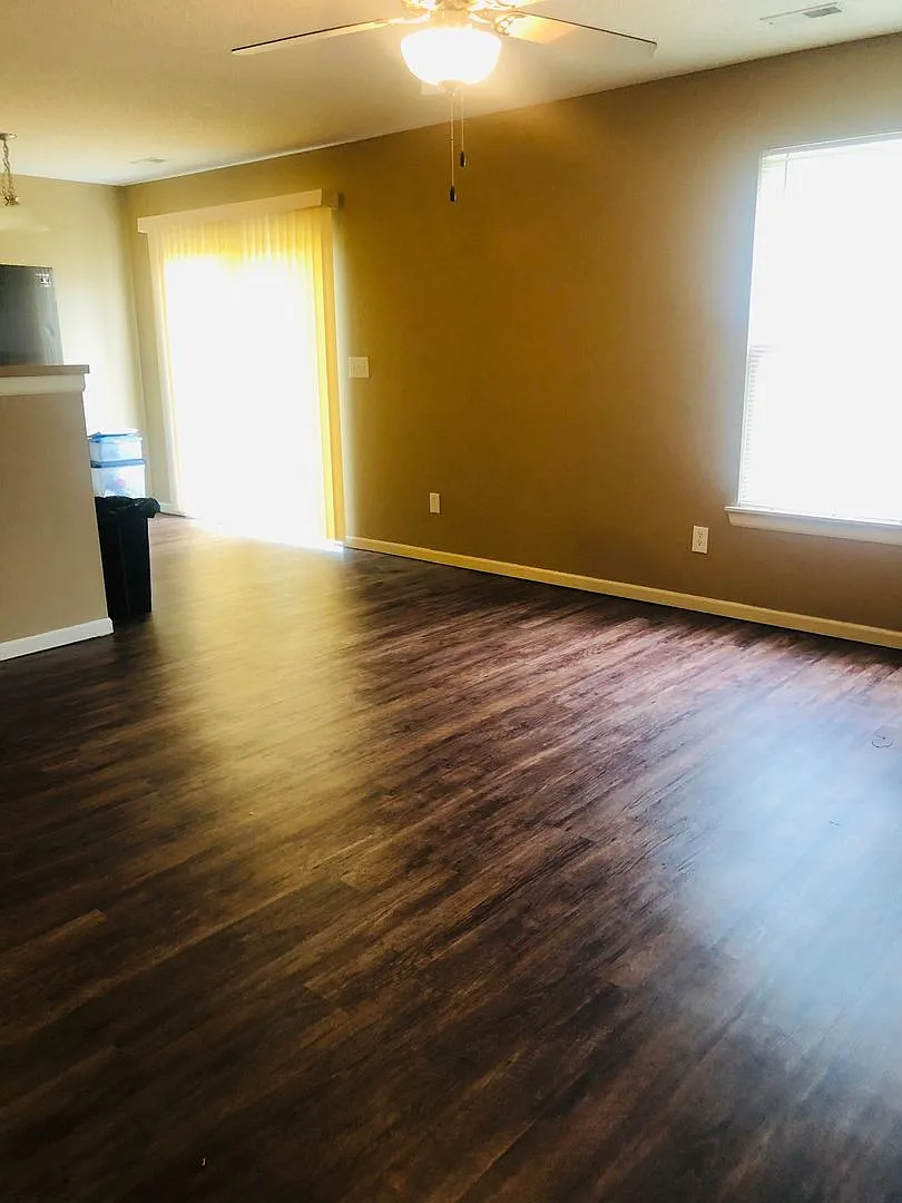 Spacious & Nice Location — Photo 3