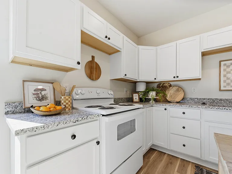 1723 N Main St #B — Photo 11