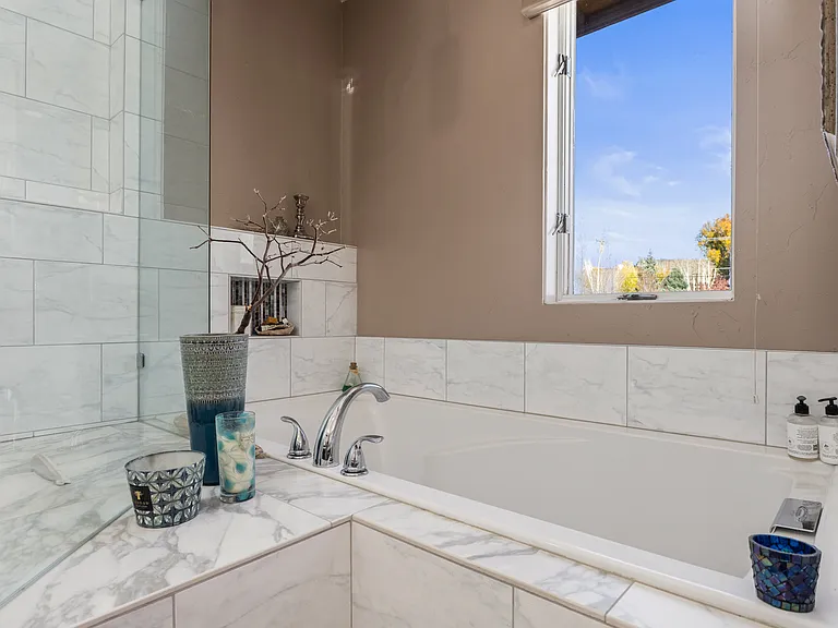 Bathroom #1| Bathtub