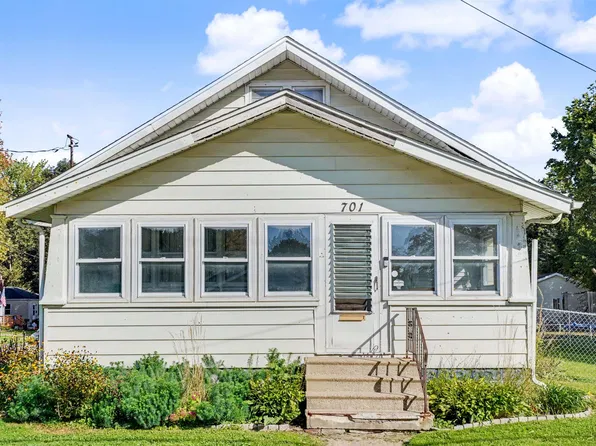 701 Hammond Ave, Waterloo, IA 50702