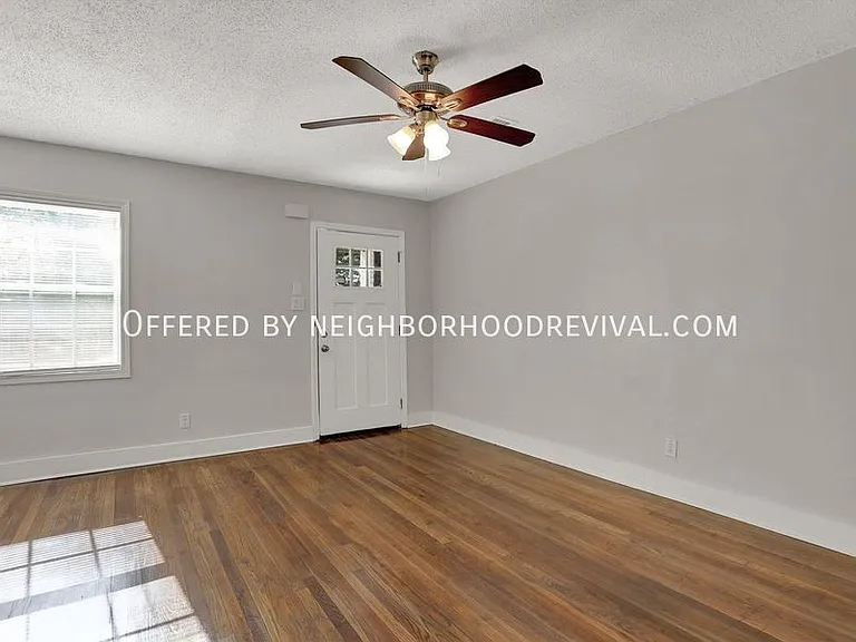 77 N Greer St — Photo 16