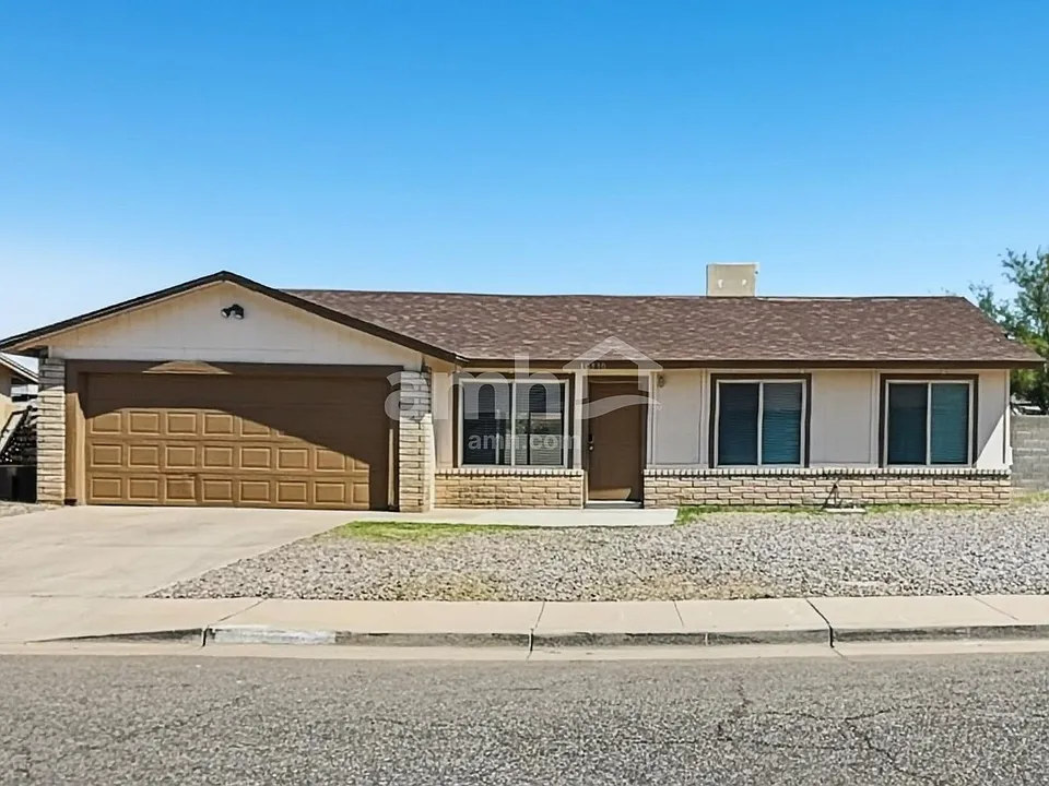 10930 W Montecito Ave