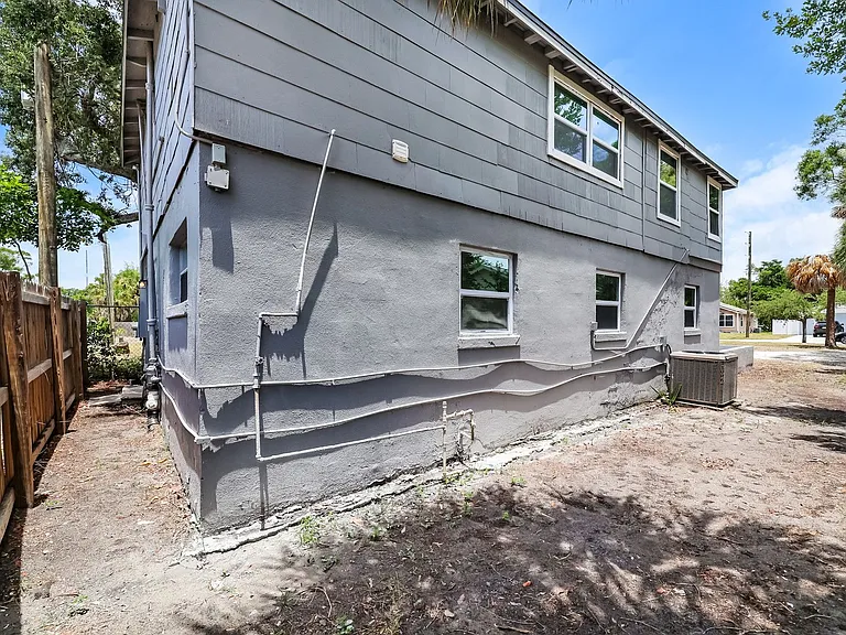 2624 13th Ave S — Photo 15