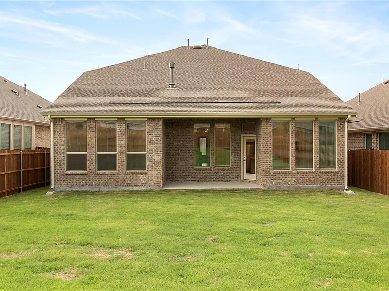 1808 Roadrunner Dr — Photo 24